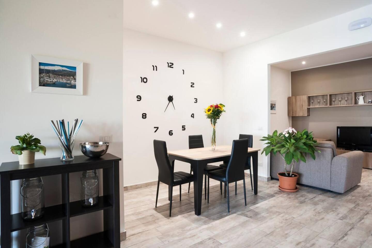 Ginevra Apartment *