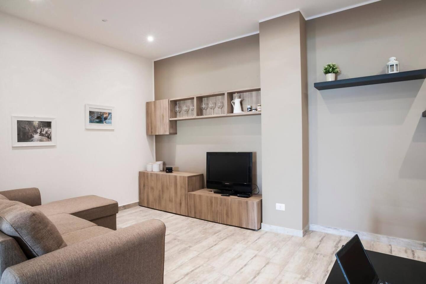 Ginevra Apartment *